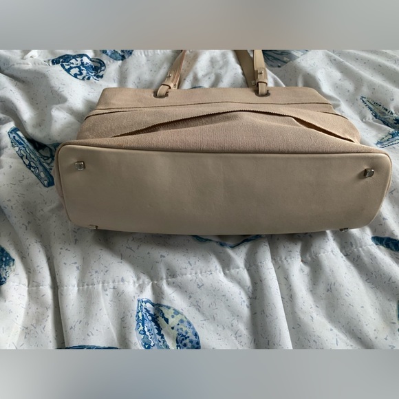 Salvatore Ferragamo Tan Tiered Nylon Grosgrain Shoulder Bag Authentic - Picture 4 of 13